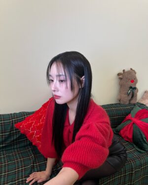 Bae Woo-hee Instagram - 모든것이 따뜻한 날♥️