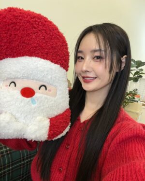 Bae Woo-hee Instagram - 모든것이 따뜻한 날♥️