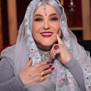 Bahare Rahnama Instagram - من و مامانم تو خلقیات خیلی با هم تفاوت داریم...

اما اعتراف می‌کنم :

شباهت های اندکمون ،دقیقا نقاط قوت منه....

پی نوشت:تولد عزیز آسمان و مادر نور :بانوی دو عالم، حضرت زهرا (س)مبارک....

روزت مبارک مامان قهرمان و مستقل و قوی من ..
#تولد#مادر#مادر_دختری#ایران#بازیگر