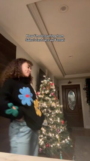 Bailey Bass Instagram - Played this song very often these past two days🥹 The friends loved this on TikTok so…here it is on the gram ;)
#sainzforever