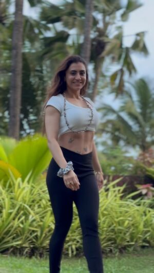 Balreet Mann Instagram - These last 2-3 days at Taj Exotica in Goa were amazing. The weather, hospitality, and everything else made our anniversary truly special. We spent two days creating beautiful memories, and the smiles on our faces say it all—quality time in a wonderful place ❤️🦋✨🥂

#balreetmann #guradeshmann #positivevibes #memmories❤️ #weekdays #fun #createthelifeyouwant #fitmom #fitnessmotivation #inspiration #momboss #momlifebalance #goa #vibes