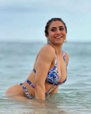 Balreet Mann Instagram - Vibing with the waves, soaking in the sun, and feeling the joy of the moment. 🌊✨ Pure bliss. 

#BeachVibes #OceanEnergy #LivingInTheMoment#livemusic #bluebikniqueen #balreetmann #fitqueen_army #2025 #soullaugh #beachvibes🌴🌊 #fitmummy #baliindonesia