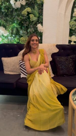 Balreet Mann Instagram - Walking in a beautiful sari, makeup on point, and jewelry sparkling—I feel blessed and confident. When you look your best, it brings a different kind of high, a boost that pushes you to reach new heights and keep going for more. ✨💫 
Makeup by - @navreet.makeup ✨❤️

#ConfidenceBoost #FeelingBlessed #EleganceInEveryStep#balreetmann #sarilook❤️ #momboss #tuesdayvibes #thoughtoftheday💭 #charismalook #litfit #onelifeliveit #ownboss