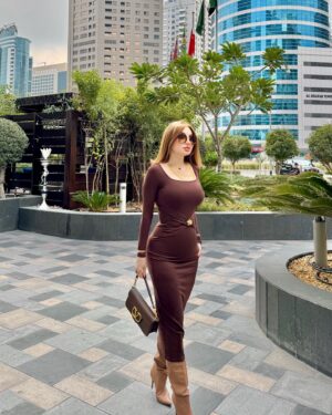 Ban Adnan Instagram - بني شوكولاتة🤎🤎🤎🤎🤎 Boot: @zara  bag: @maisonvalentino  dress: @shein_ar