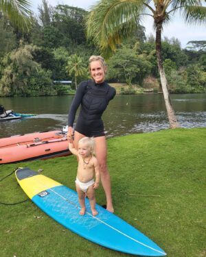 Bethany Hamilton Instagram - Which picture?! 🤗🙌🏾🏄🏼‍♀️

Children sure enhance life and keep you driven like nothing else!!! Grateful 🫶🏽✨🥹 can’t wait to be paddling out along side of my daughter!!!