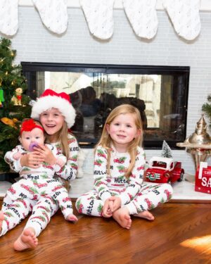 Beverley Mitchell Instagram - A BLAST FROM CHRISTMAS PAST. it's crazy how fast time flies. Making me slow down and enjoy these moments when they are still little-ish. 
#HappyHolidays #M#merrychristmas