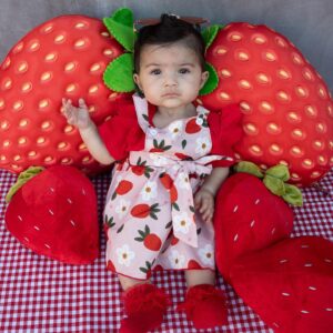Bhad Bhabie Instagram - I had so much fun at my birthday party🍓🍓🍓
Thank you so much granny @taylormadde and mommy and daddy @bhadbhabie @xgamelv