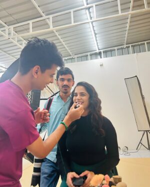 Bhagyashree Mote Instagram - This year was all sorts of learning for me. Taking leap of faith, testing all my strength! One that was and will be unforgettable but I am all greatful for all the people I met this year, all the experiences I had! Thankful to the every chance I got to connect with all the energies! They have been nourishing me to be a better me for a better me! Gratitude to the almighty!🧿❤️ #godschild
