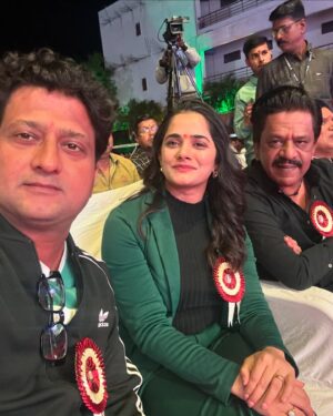 Bhagyashree Mote Instagram - This year was all sorts of learning for me. Taking leap of faith, testing all my strength! One that was and will be unforgettable but I am all greatful for all the people I met this year, all the experiences I had! Thankful to the every chance I got to connect with all the energies! They have been nourishing me to be a better me for a better me! Gratitude to the almighty!🧿❤️ #godschild