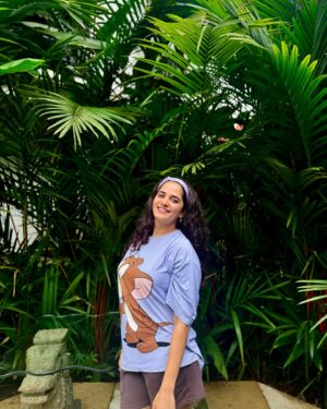 Bhagyashree Mote Instagram - This year was all sorts of learning for me. Taking leap of faith, testing all my strength! One that was and will be unforgettable but I am all greatful for all the people I met this year, all the experiences I had! Thankful to the every chance I got to connect with all the energies! They have been nourishing me to be a better me for a better me! Gratitude to the almighty!🧿❤️ #godschild