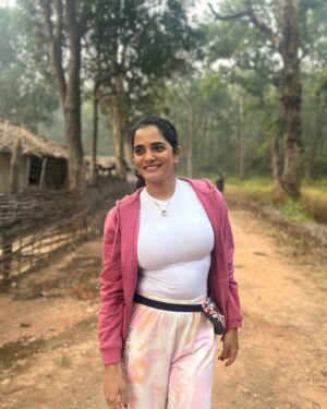 Bhagyashree Mote Instagram - Lost in serenity!🫧

 #calm #nature #besttime