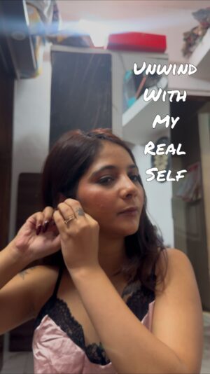 Bhavika Katariya Instagram - Unwind with me part 1 just me and my original self♥️

#realme #realsimple #unwindwithbhavika #unwind
