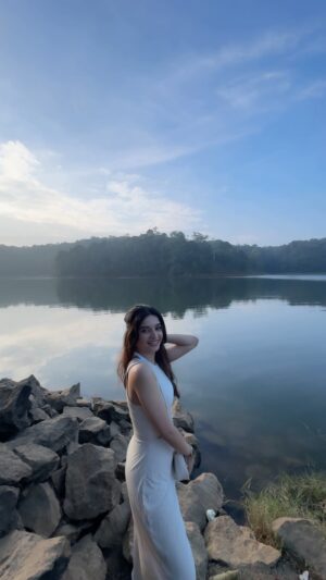 Bhavika Sharma Instagram - Collecting moments 🤍💫✨ 

#reels #travel #family #fun