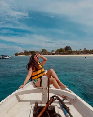 Bhavini Purohit Instagram - Tropical vibes and sunny skies ♥️ #gillitrawangan 
.
Experience with @wonderfulindonesia 
.
@dhavalmavreck you always make me brave ! What will I do without you♥️
.
{ Island, beach love,waterbaby,trend,trending,love,Indonesia,bali,Lombok}
.
#influencer #style #water #baby #love #beach #beachlife #snorkeling #lovelife #couplegoals #traveller #explorar #travel #lombok #lombokisland