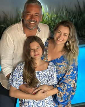 Bianca Castanho Instagram - Feliz Ano Novo!!!! Que venha 2025… cheio de saúde, paz e amor!!!!! 🤩🙏🏼💖✨