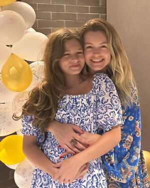 Bianca Castanho Instagram - Feliz Ano Novo!!!! Que venha 2025… cheio de saúde, paz e amor!!!!! 🤩🙏🏼💖✨