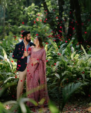 Bidya Sinha Saha Mim Instagram - Happy Anniversary! Three years of marriage and a decade of love—it’s been such a beautiful journey since we began 10 years ago.🩷

Makeup- @aklimas_beauty_parlour 
Saree- @rina_jamdani_ 
Blouse- @wahidasnandonic 
P.c- @mahdiuzzamanaunim