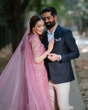 Bidya Sinha Saha Mim Instagram - Happy Anniversary! Three years of marriage and a decade of love—it’s been such a beautiful journey since we began 10 years ago.🩷

Makeup- @aklimas_beauty_parlour 
Saree- @rina_jamdani_ 
Blouse- @wahidasnandonic 
P.c- @mahdiuzzamanaunim