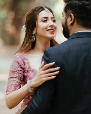 Bidya Sinha Saha Mim Instagram - Happy Anniversary! 3 years of marriage and a decade of love—it’s been such a beautiful journey since we began 10 years ago. 

Makeup- @aklimas_beauty_parlour 
P.c- @mahdiuzzamanaunim