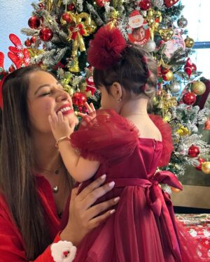 Bipasha Basu Instagram - It is the most wonderful time of the year🎄❤️🧿
#christmas2024