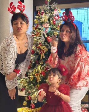 Bipasha Basu Instagram - It is the most wonderful time of the year🎄❤️🧿
#christmas2024