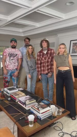 Brandi Cyrus Instagram - Ringing in the New Year with the clique 😏 and couldn’t be more excited!!! @cheatcodes on the show tomorrow, don’t miss it 🔥