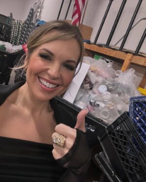 Briana Buckmaster Instagram - Thank you @creationent and #spnchi for a short and sweet and epic and yummy weekend with some faves. Enjoy some videos of @kimrhodes4reals showing me her numerous dance moves backstage at the @loudenswainmusic concert. Can you name them…?