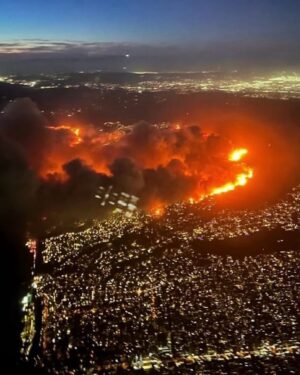 Bridget Moynahan Instagram - #repost @brookeshields • So much devastation. My heart is breaking for you LA. Please support if you are able ❤️‍🩹 @thefemalefoundercollective @losangelesfiredepartment @globalempowermentmission @mutualaidla