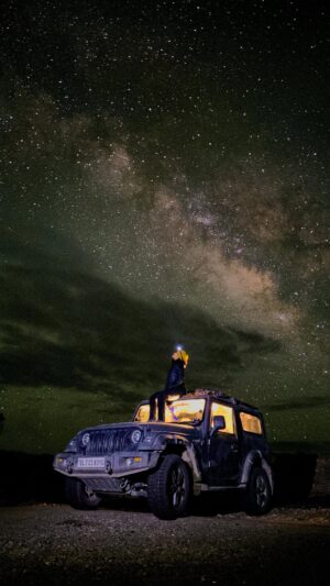 Brinda Sharma Instagram - Would you try this? 😉 

This was #shotoniphone 🤯
Mujhe toh khud vishwaas nahie ho raha tha! 

Devices used: 
📌 iPhone 14 pro max 
📌 Tripod 

When your iPhone is on a tripod (only then it senses it is still), shooting on night mode and dragging the shutter all the way to the right, lets you shoot at a 30second shutter speed, and VOILA! 
For best results, shoot on 1x 😉 

FYI, obviously ye photo maine khud nahie li, @krutika_korat was the photographer 🤪❤️ 

#liveandlettravel #brindsinladakh #reelsinstagram #reelsindia