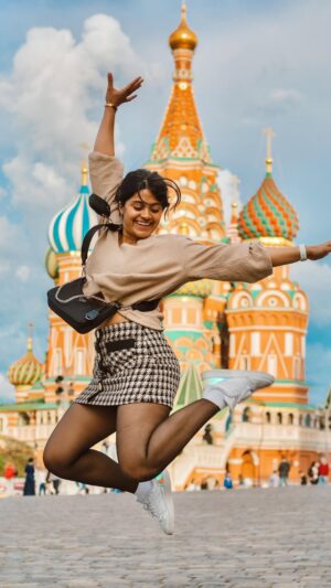Brinda Sharma Instagram - Reh paoge? 🤪

I went to Russia in 2021, who all are still here from then? 🥺 
Jab St. Petersburg main thi vahaan pata chala “white nights” bulate hain iss phenomenon ko udhar and honestly it did take a while to get used to haha 

Then I went further up north and it basically just never got dark 🤣 
It was so cool but raat ko sone main kaafi problem hui thi 🤣 

#liveandlettravel #AroundTheWorldWithBrinds #reelsinstagram #reelsindia