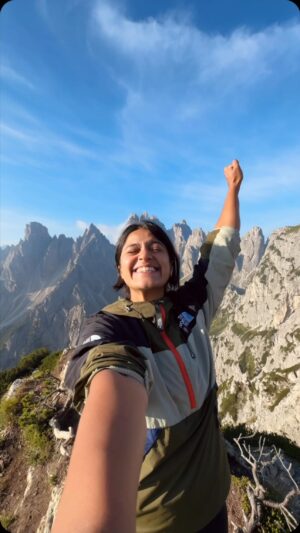 Brinda Sharma Instagram - Rate this transition 🤪

Italy hai ye btw, mast na? 🥰

This was my third time visiting the dolomites, and let me tell you, I will 100% go again 🤣 
This trip honestly felt like my first time 🥹 

I thought of this transition on the spot because randomly one day I thought, “arre transition toh liya hi nahie” 🤪
Turned out better than I expected hehe 

#liveandlettravel #transitionswithBrinds #reelsindia #reelsinstagram