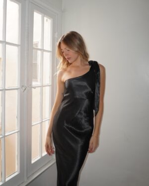 Brynn Rumfallo Instagram - @lulus #luluspartner a girl and her favorite black dress 🖤 #lovelulus 

use code BRYNN20 for 20% off your first order, see site for full terms 🫶🏼