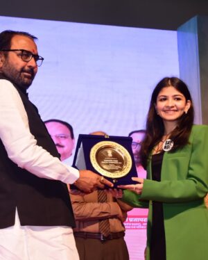 CA Sakchi Jain Instagram - September has been so wholesome🫶🏻

From meeting amazing industry leaders to receiving recognition that truly humbles me, it’s been a month of growth, gratitude, and new connections. 

While a few things didn’t get ticked off the list, I’m excited to keep pushing forward and make it happen soon! 🙌 

Here’s to even bigger things ahead! 💫

#casakchijain