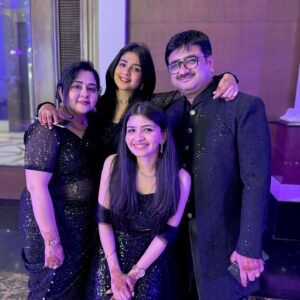 CA Sakchi Jain Instagram - Here’s July, one photo at a time🎈
