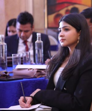CA Sakchi Jain Instagram - My heartfelt gratitude to The Institute of Chartered Accountants of India @icaiorg for inviting us to the First Finfluencer Meet of Chartered Accountants aimed at increasing financial literacy in India. It was an honor to be a part of such an impactful initiative. 

Furthermore, it was a pleasure to meet other financial influencers and professionals who share the same passion for driving positive change in our economy.

Thank you once again for the invitation and for spearheading this important initiative. Looking forward to continuing to support and contribute to ICAI’s efforts.

[Institute of chartered accountants of India, ICAI, content creators, finfluencers meet, positive impact, CA, Chartered Accountants, CA Sakchi Jain]

#icai #ca #charteredaccountants #casakchijain
