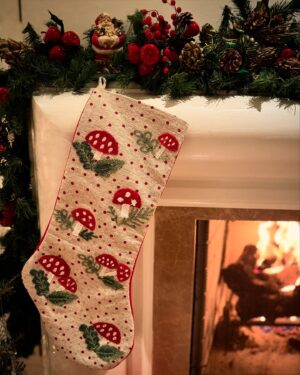 Camilla Belle Instagram - Natal 2024 ❤️🎄🙏🎅❤️