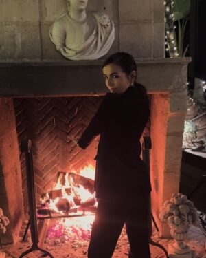 Camilla Belle Instagram - Not only was our last MPTF NextGen mixer of 2024 a raging success, but I got to be THIS close to a fireplace from the one and only OG Russell Gladiator set 🔥Thank you @mcgfilm for being such a gracious host, and to everyone who attended, listened to our stories, and inquired about getting involved in the @mptf community!