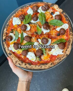 Candace Nelson Instagram - Safe to say we accomplished a lot in 2024 💪🍕

#pizzana #2024 #entrepreneur #candacenelson #pizzalover #pizzanalove