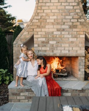 Candice King Instagram - Merry Christmas & Happy Holidays ✨ 🎄 Sending love from my family to yours 🥂 ( 📸: @kaileerichesphotography )