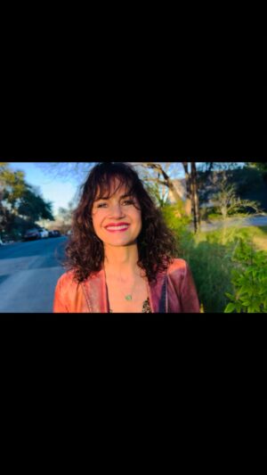 Carla Gugino Instagram - Here we go Peeps! 2025 is upon us. May your year be filled with grace, deep connections, and profound joy. ♥️🔥💥 #happynewyear
