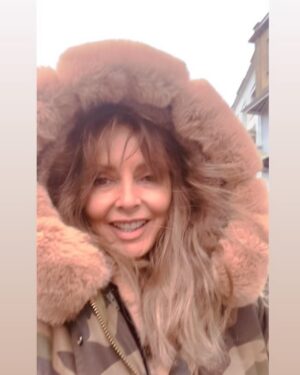 Carol Vorderman Instagram - HAPPY BIRTHDAY TO ALL CHRISTMAS BABIES🎄🎄🎄

I'm 64 today.....whaaaattttttttttt😂

Years ago the Beatles sang "when I'm 64" as though that was old...

I'm here to tell you it ain't...
OMG I feel like the best part is only just beginning ❤️❤️❤️

Ps always had dancing Xmas things...I love them...everyone else rolls their eyes..
But when you're the xmas baby they just have to put up with them..
WIN 🎄❤️❤️😂😂😂😂

HAPPY “DAY Before Jesus’s birthday” Day xxx 

With love xxx