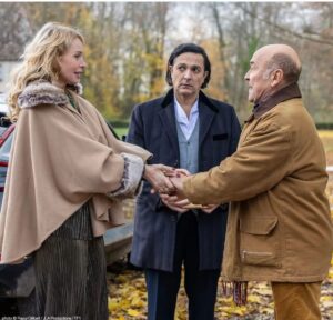 Carole Richert Instagram - Bienvenue en Alsace, monsieur Parizot ! j’ai hâte que vous découvriez les aventures de  #monsieur parizot et son formidable interprète @parouxpatrick! suspense et humour garanti !  @sitrukolivier @jlaproductions  @richberko @mathieu.delarive #nicolascopin