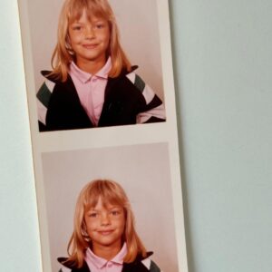 Caroline Receveur Instagram - Happy Birthday to me, to her 🎂🦂✨
Fière et admirative de cette petite Caroline devenue grande, celle qui n’aurait jamais imaginé vivre autant de vies en une seule. To another year of growing in strength, wisdom and grace 💫🤍 10/11