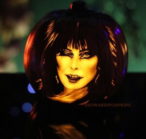 Cassandra Peterson Instagram - Happy Halloweekend! It’s #nationalpumpkinday 🎃🎃 Elvira pumpkin carvings by @jo3y3dwards