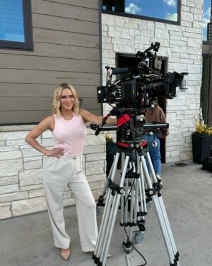 Catherine Joy Perry Instagram - Hi from the mountains 🏔️ thank you @paramountmovies @paramountplus 🎬🎥
CJPerry.com