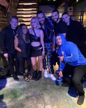 Catherine Joy Perry Instagram - Big Congratulations to @archerofinfamy for cashing in at #Wrestlemania !!!! To see a cash in at Mania after 9 years was EPIC !!! Wrestlecon & #Wrestlemania was a BLAST !!!! Thank you to all the fans that came out to my signings & parties !!! You all are the best fans ever and I love you all so much !!!! @ricflairnatureboy & @nicnemeth always making me laugh at our signings 🤣