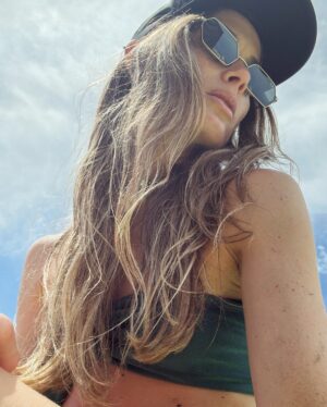 Cecilia Bonelli Instagram - Cuando sale el sol ☀️ y estás en la costa 🇦🇷 Argentina sos la primera en llegar y la última en irte de la playa 🏝️. Dame verano todo el año 😎🤗❤️ @jazmindelcabo.sw #summer #beach