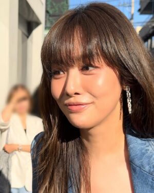 Cha Joo-young Instagram - 사막에서 돌아온 꾸 서울 꾸 보고 싶었어~
피부가 사하라 사막 모래 색