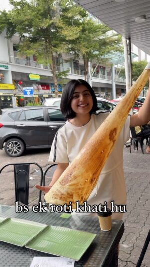 Chahat Anand Instagram - Tag someone 😂 

This is crispy bread with butter and sugar from malaysia. 

#foodforfoodie #foodbloggerlife #foodstragram #instafoodlover