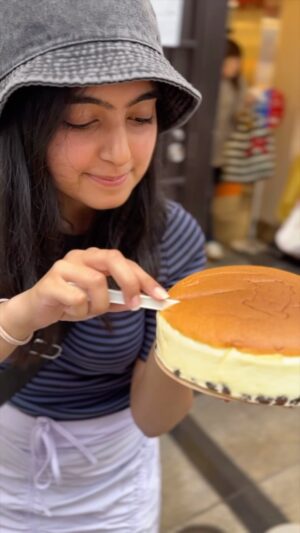 Chahat Anand Instagram - Tag a cheesecake lover ✨

📍this is a famous shop in osaka japan. But i think it must be available everywhere. 

#cheesecake #japan #dessert #japanfood #reels